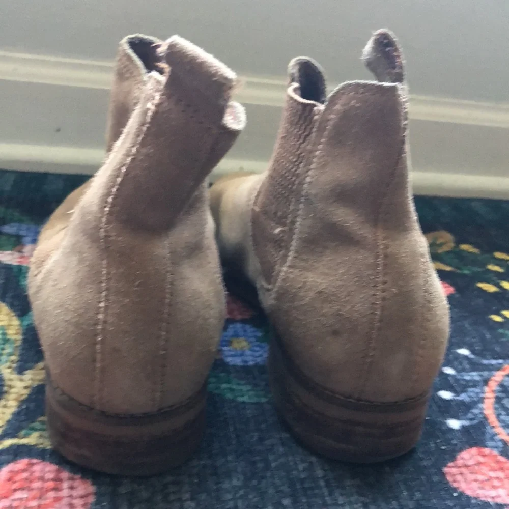 Toms Tan Suede Chelsea Boots, Size 9.5